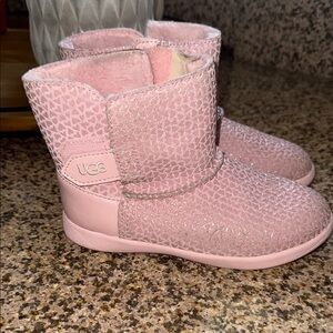 UGG Pink Toddler Girls Boots with Hearts 💞